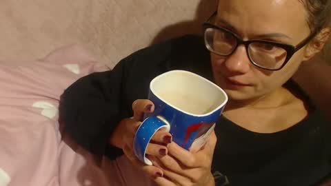 say meow and send tip  online show from October 2, 2025, 7:10 pm