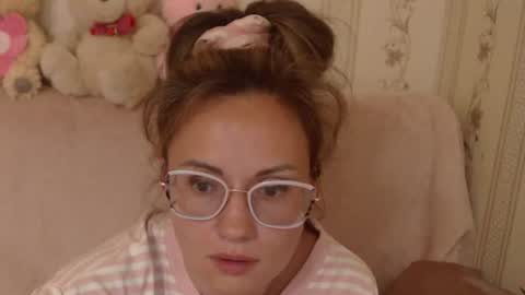 Snapshot of flowercandydoll1313 chatting on June 28, 2026, 3:07 pm say meow and send tip online show from June 28, 2026, 3:07 pm