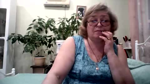 Flowerlower online show from February 3, 2025, 2:45 pm