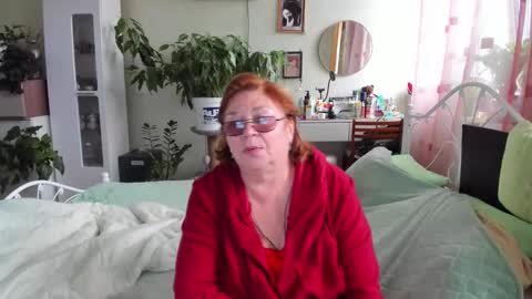 Flowerlower online show from September 17, 2025, 6:48 am