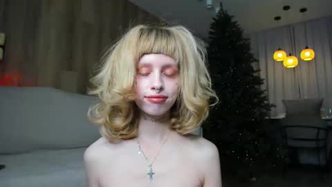 Snapshot of flowerofsin2001 chatting on March 4, 2026, 3:51 pm Flower online show from March 4, 2026, 3:51 pm