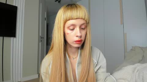 Snapshot of flowerofsin2001 chatting on April 12, 2026, 1:38 pm Flower online show from April 12, 2026, 1:38 pm