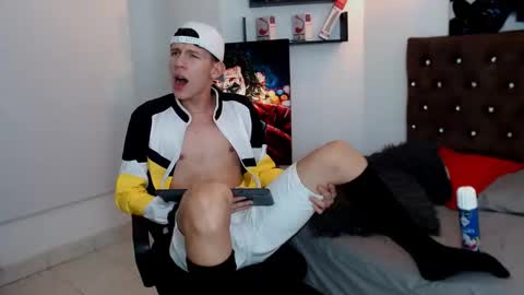 flowers109 online show from January 10, 2025, 12:59 am