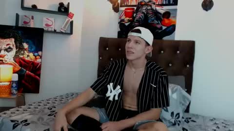 flowers109 online show from January 15, 2025, 9:09 pm