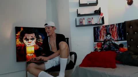 flowers109 online show from January 25, 2025, 11:22 pm