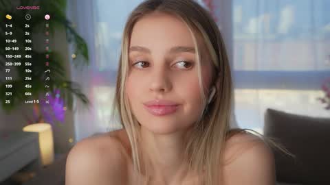 Snapshot of fluffy_angel chatting on January 9, 2025, 8:55 am Adeline online show from January 9, 2025, 8:55 am