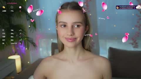 Snapshot of fluffy_angel chatting on January 10, 2025, 8:40 am Adeline online show from January 10, 2025, 8:40 am