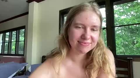 Snapshot of fluffy_bunnyxxx chatting on March 10, 2025, 6:49 am fluffy_bunnyxxx online show from March 10, 2025, 6:49 am