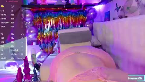 Snapshot of fluffy_rainbow_kity chatting on July 5, 2026, 8:32 am Fluffy Kity online show from July 5, 2026, 8:32 am
