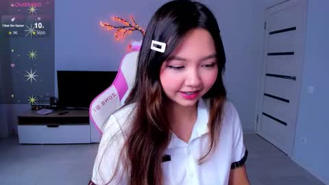 Snapshot of fluffy_rose chatting on October 8, 2025, 1:58 am Rose online show from October 8, 2025, 1:58 am