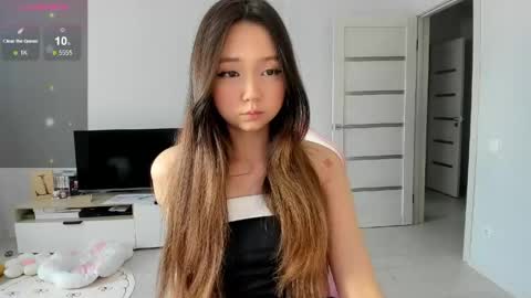 Snapshot of fluffy_rose chatting on April 24, 2026, 4:15 am Rose online show from April 24, 2026, 4:15 am