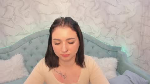 Snapshot of flufyfoxx chatting on April 21, 2026, 2:51 am Lina online show from April 21, 2026, 2:51 am