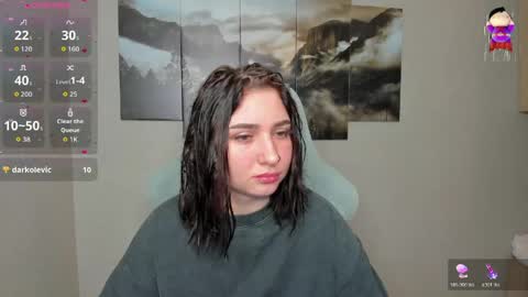 Snapshot of flufyfoxx chatting on May 13, 2026, 1:03 am Lina online show from May 13, 2026, 1:03 am