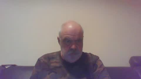 Snapshot of flutto chatting on June 28, 2026, 5:35 am flutto online show from June 28, 2026, 5:35 am