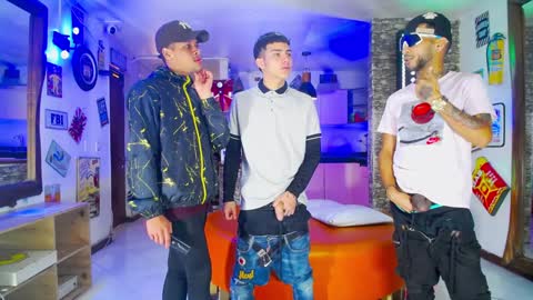 Snapshot of flyckers chatting on December 4, 2024, 12:41 am flyckers online show from December 4, 2024, 12:41 am