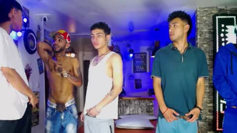 Snapshot of flyckers chatting on December 17, 2024, 6:42 pm flyckers online show from December 17, 2024, 6:42 pm