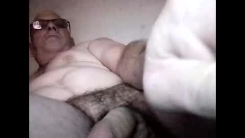 Snapshot of flye63 chatting on May 26, 2026, 7:37 am flye63 online show from May 26, 2026, 7:37 am