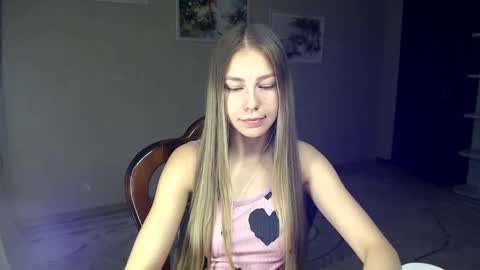Snapshot of fofhcf chatting on October 8, 2025, 9:34 pm Molli Ready for any play with you. Hottest show in pvt Help a student earn big tokens online show from October 8, 2025, 9:34 pm