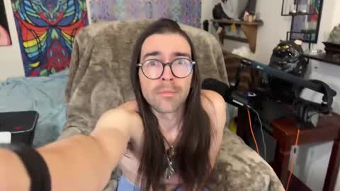 Chris online show from February 9, 2025, 11:36 am