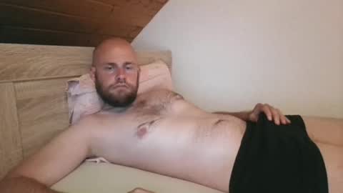 Martin Grob online show from June 1, 2026, 11:50 pm