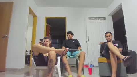 foot_master777 online show from January 22, 2025, 5:26 am