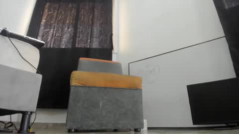 foot_master777 online show from January 30, 2025, 2:04 pm