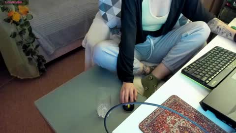     online show from January 12, 2025, 3:03 pm