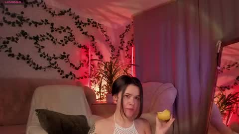 Snapshot of forest_lina chatting on May 1, 2026, 1:32 am online show from May 1, 2026, 1:32 am