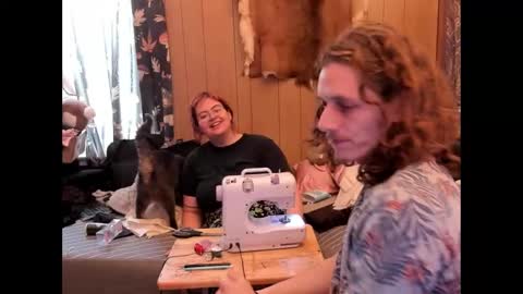 Snapshot of forest_royalty chatting on October 11, 2025, 5:22 pm Forest Royalty online show from October 11, 2025, 5:22 pm