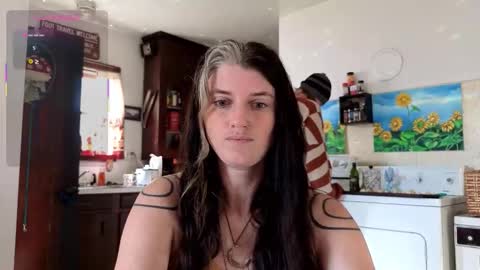 forestdarling online show from November 30, 2025, 8:35 pm