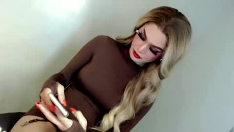 KHATRINA STACIE MARIE online show from December 3, 2024, 8:50 pm