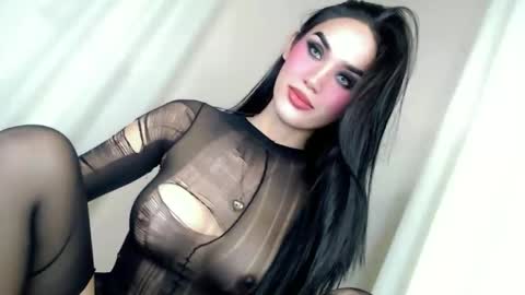 KHATRINA STACIE MARIE online show from May 27, 2026, 1:24 am