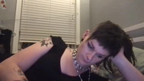 forthedolls online show from October 13, 2025, 2:33 am