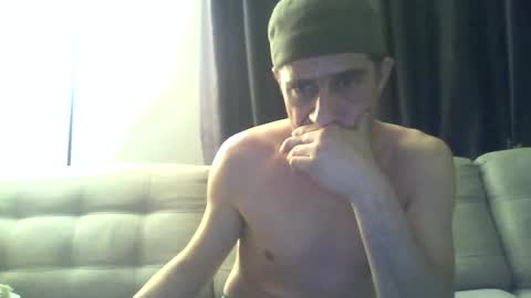 Snapshot of fouraide42 chatting on December 5, 2024, 5:04 am fouraide42 online show from December 5, 2024, 5:04 am