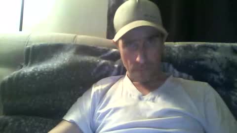 Snapshot of fouraide42 chatting on December 13, 2024, 4:11 am fouraide42 online show from December 13, 2024, 4:11 am