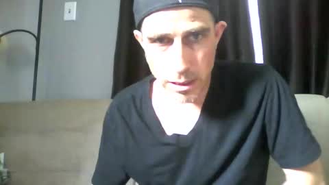 Snapshot of fouraide42 chatting on February 27, 2025, 5:04 pm fouraide42 online show from February 27, 2025, 5:04 pm