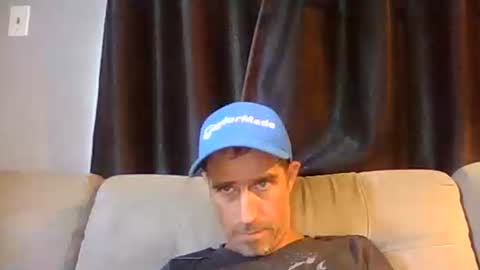 Snapshot of fouraide42 chatting on September 9, 2025, 8:30 pm fouraide42 online show from September 9, 2025, 8:30 pm