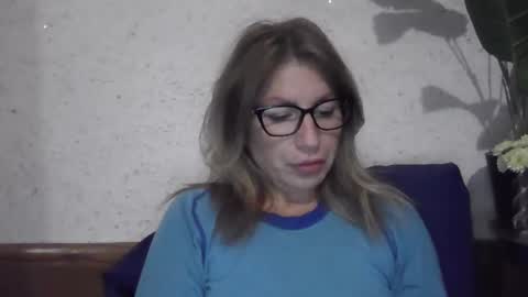 fox_red_lady7 online show from December 5, 2024, 6:22 pm