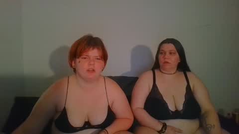 Snapshot of foxanhound chatting on June 5, 2026, 5:36 am Fox and hound online show from June 5, 2026, 5:36 am