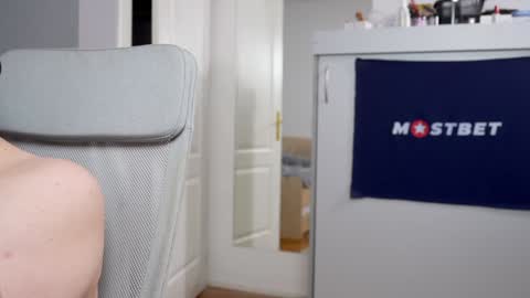 CUSTOM PHOTOS AND VIDEOS -  online show from December 19, 2024, 3:41 pm