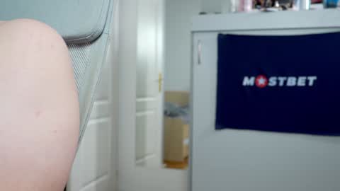 CUSTOM PHOTOS AND VIDEOS -  online show from January 7, 2025, 11:48 am