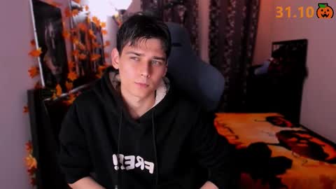 Foxicfu online show from October 28, 2025, 6:21 pm