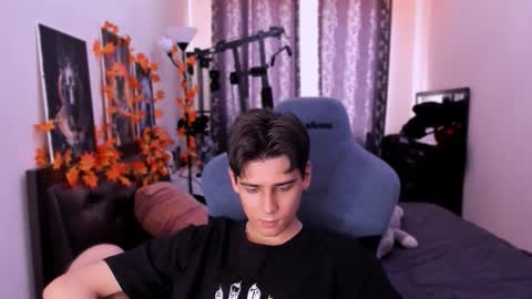 Foxicfu online show from November 16, 2025, 9:15 am