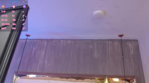 Foxxy  online show from October 31, 2025, 11:22 am