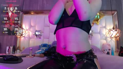 Foxxy  online show from November 25, 2025, 8:42 pm