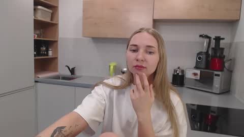 Snapshot of foxy0990 chatting on December 28, 2024, 5:23 am Maria online show from December 28, 2024, 5:23 am