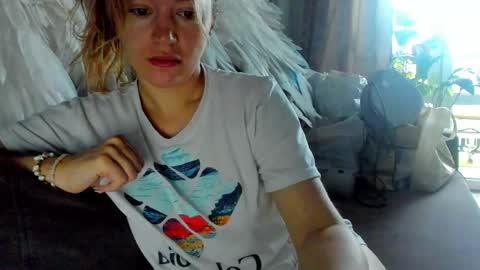 Snapshot of foxy_blond chatting on May 30, 2026, 12:30 am Foxy online show from May 30, 2026, 12:30 am