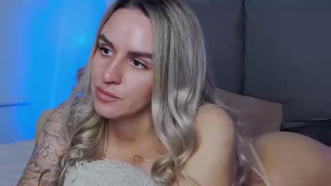 Foxy Kimmi online show from November 27, 2025, 7:21 am