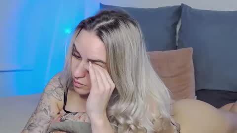 Foxy Kimmi online show from March 6, 2026, 3:25 am