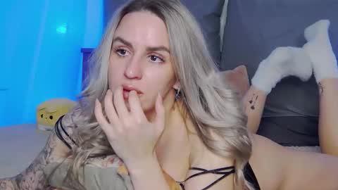 Foxy Kimmi online show from March 26, 2026, 6:30 am